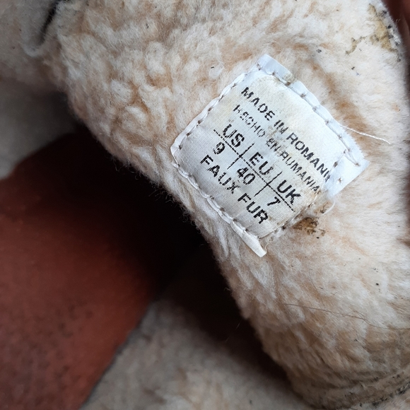 booties - Picture 3 of 3